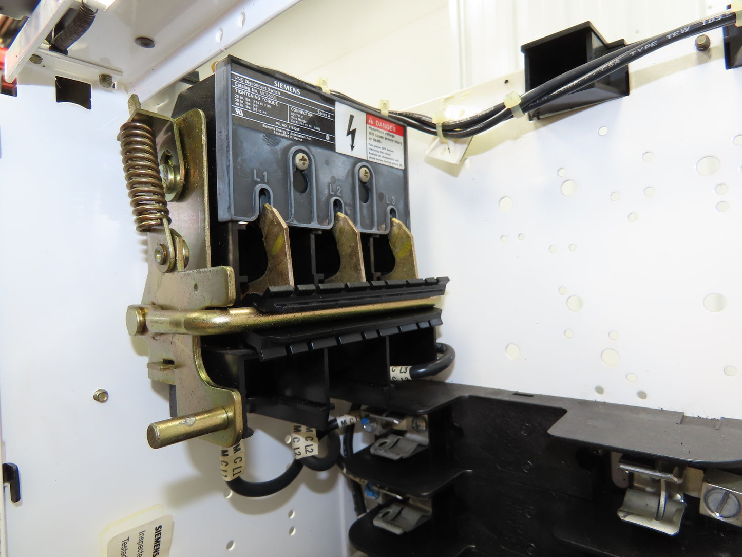 Siemens MCS603L Combination Bucket Breaker MCC Fused 600VAC 3Ph No Starter