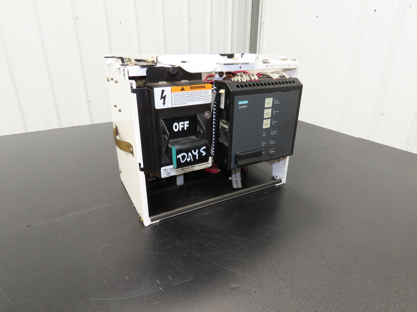 Siemens SAM0R0F000000 Combination Bucket Breaker MCC Fused 10Hp 600VAC 3Ph