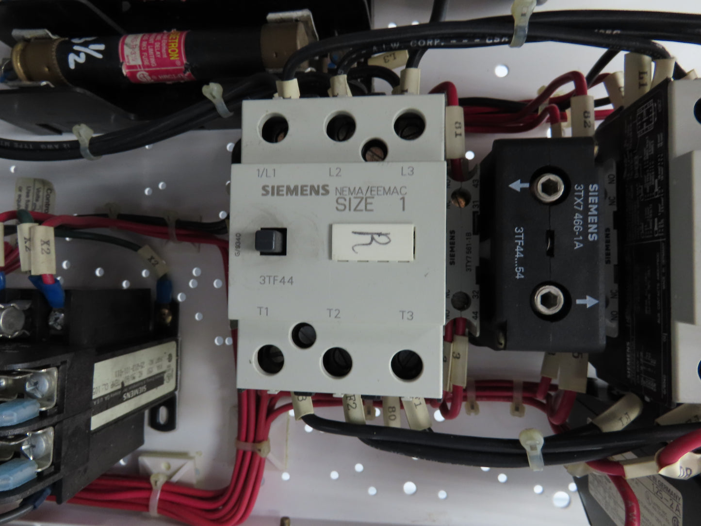 Siemens Combination Bucket Reversing Motor Starter MCC Fused 10Hp 600VAC 3Ph