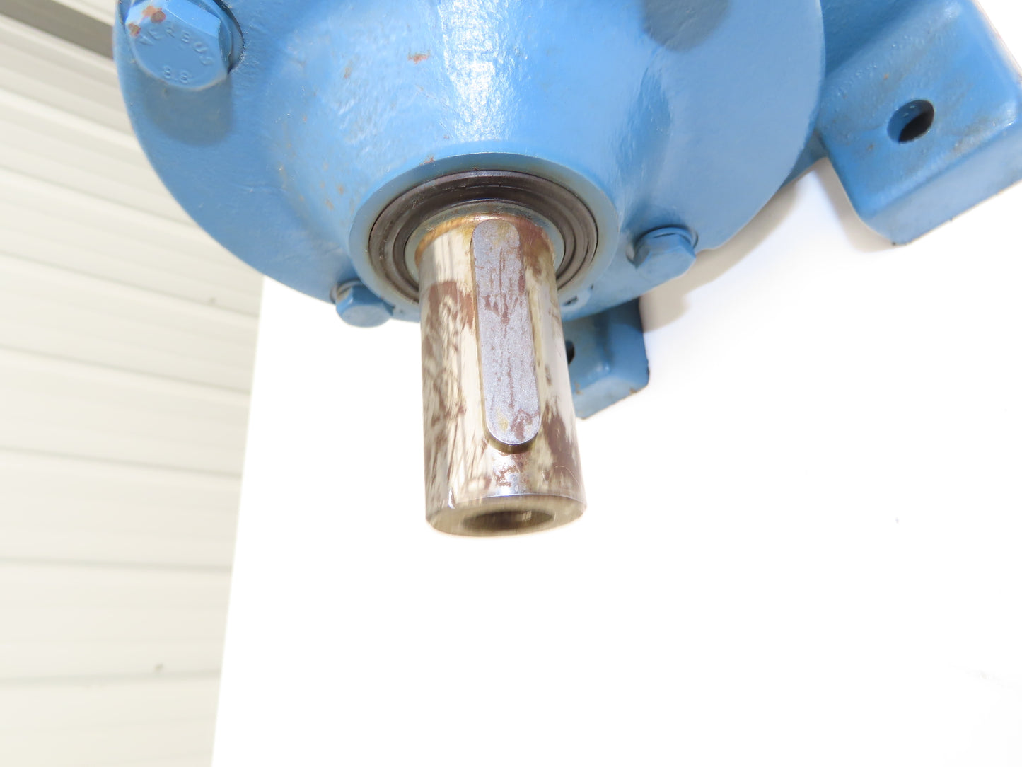 SEW-EURODRIVE R40D63K4 Inline Gearmotor 50:1 Ratio 33.6 RPM .16HP 277-480VAC 1"