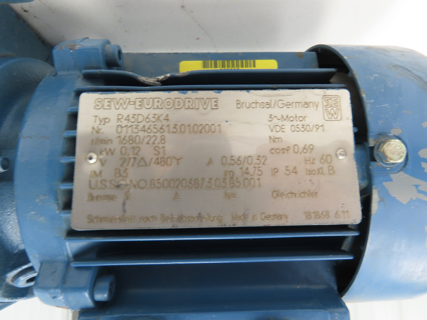 SEW-EURODRIVE R43D63K4 Inline Gearmotor 73:1 Ratio 22.8 RPM .12KW 277/480 VAC 1"