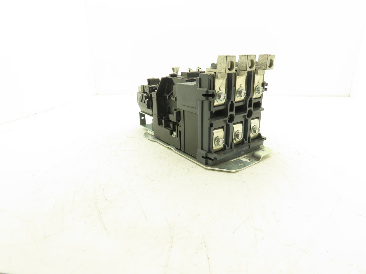 Allen Bradley 500F-EOD930 Motor Starter Contactor 100HP 135A 600VAC 3Ph Ser C