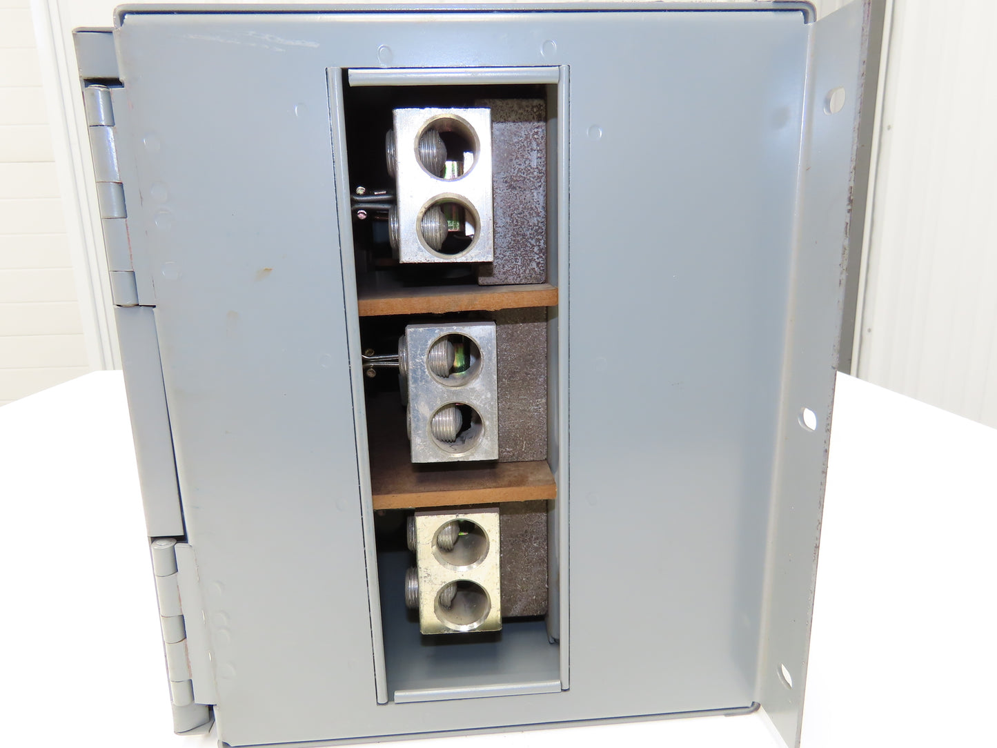 Square D QMB-3640 Saflex Fusible Panel Board Safety Switch 400A 600VAC 3PH 3Pole