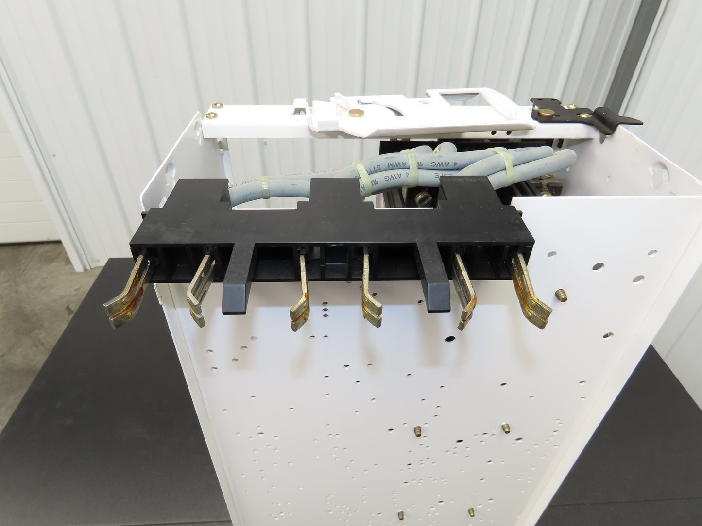 Siemens DS464R Bucket MCC Fused Motor Disconnect 600VAC 150Hp 200A 250VDC