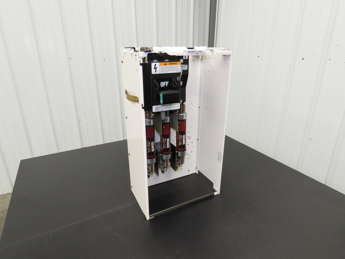 Siemens DS464R Bucket MCC Fused Motor Disconnect 600VAC 150Hp 200A 250VDC