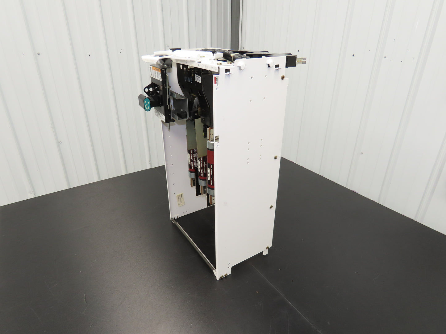 Siemens DS464R Bucket MCC Fused Motor Disconnect 600VAC 150Hp 200A 250VDC