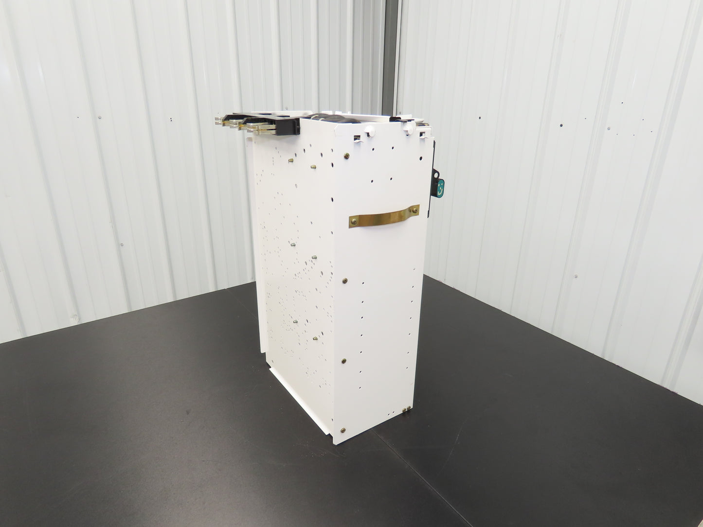 Siemens DS464R Bucket MCC Fused Motor Disconnect 600VAC 150Hp 200A 250VDC