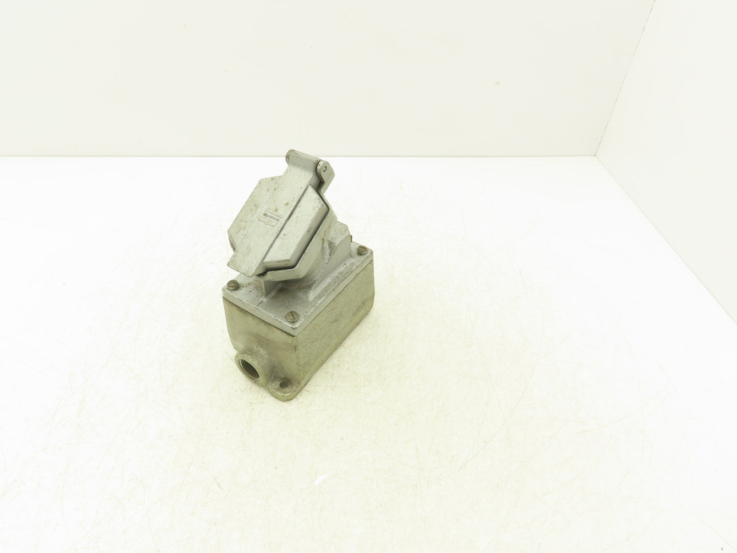 Crouse Hinds ENR21201 Ark Gard Receptacle 20A 125V Explosionproof Raintight