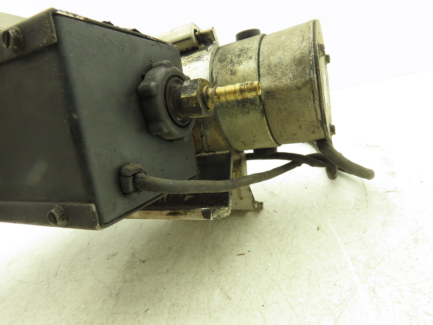 Miller/Stature 5076-011 Welder Wire Motor Feeder 115VDC 1.5A 180RPM 177331 *Read