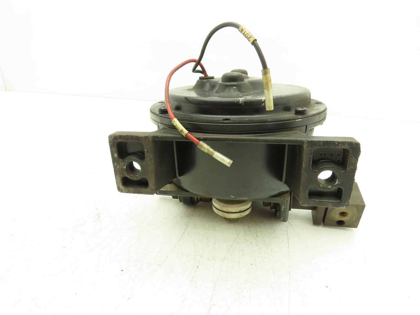 Yaskawa Electric PMEE-12-KB31 Welder Wire Motor Feeder 24V Size 1.2 Roller