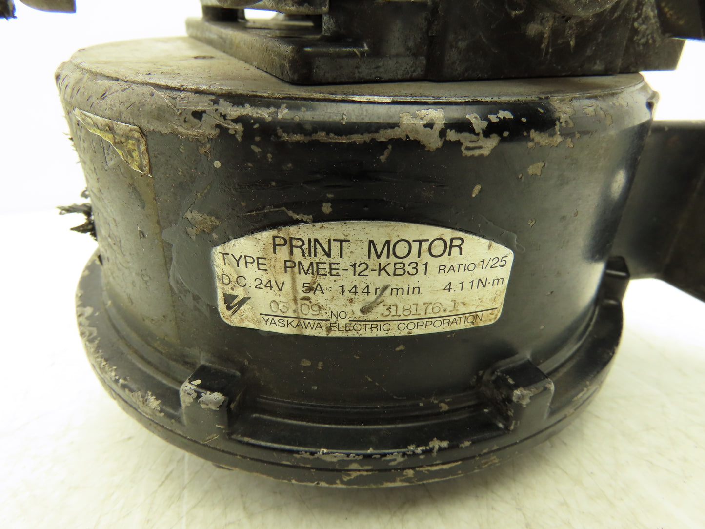 Yaskawa Electric PMEE-12-KB31 Welder Wire Motor Feeder 24V Size 0.9-1.0 Roller