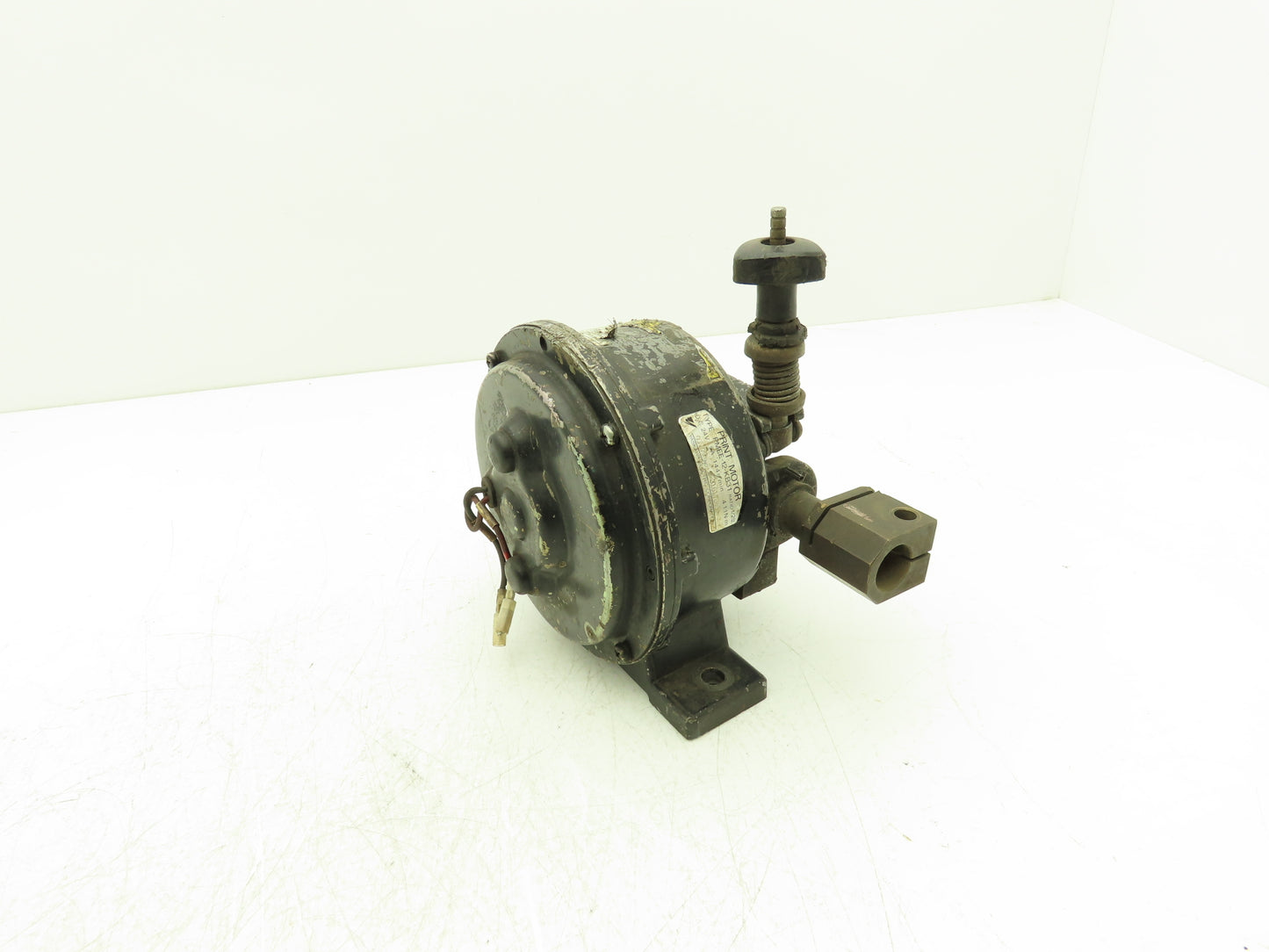 Yaskawa Electric PMEE-12-KB31 Welder Wire Motor Feeder 24V Size 0.9-1.0 Roller