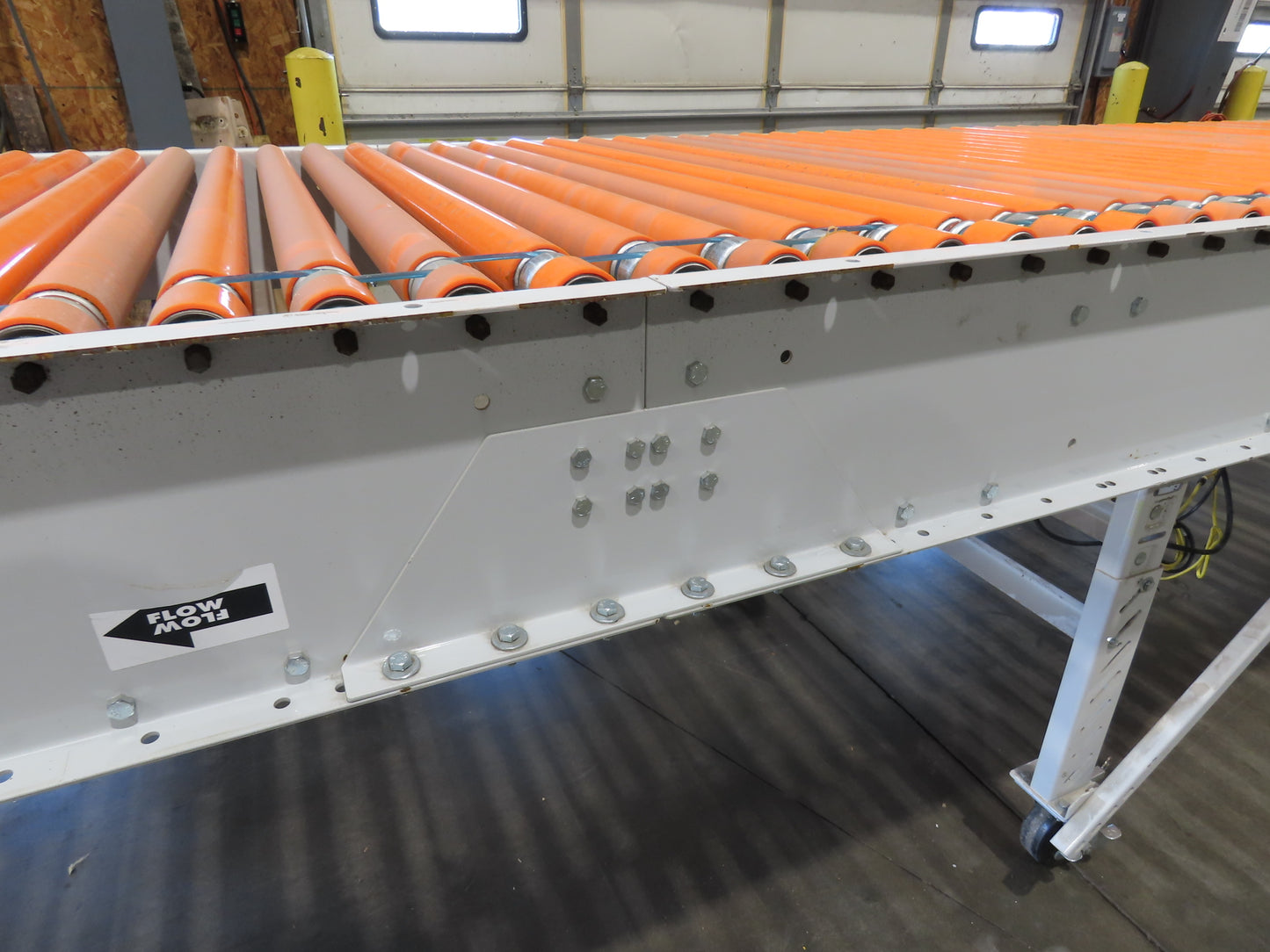 Roach 48"x 22' 6" Portable Roller Conveyor 115V Adj Speed O-Ring Belt Drive 45"H