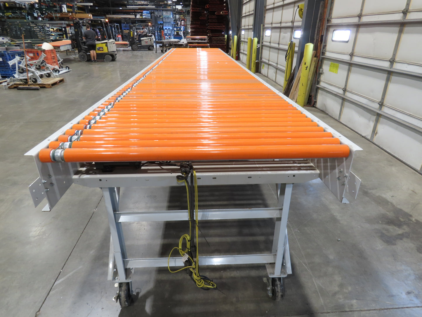 Roach 48"x 22' 6" Portable Roller Conveyor 115V Adj Speed O-Ring Belt Drive 45"H
