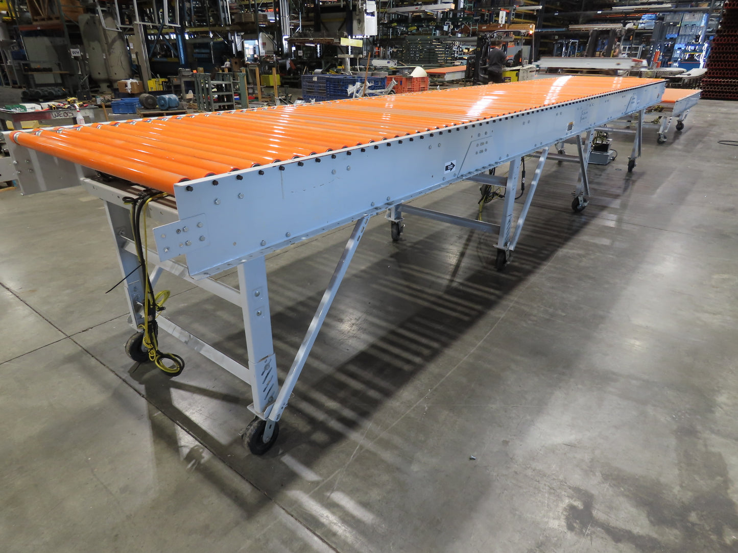 Roach 48"x 22' 6" Portable Roller Conveyor 115V Adj Speed O-Ring Belt Drive 45"H