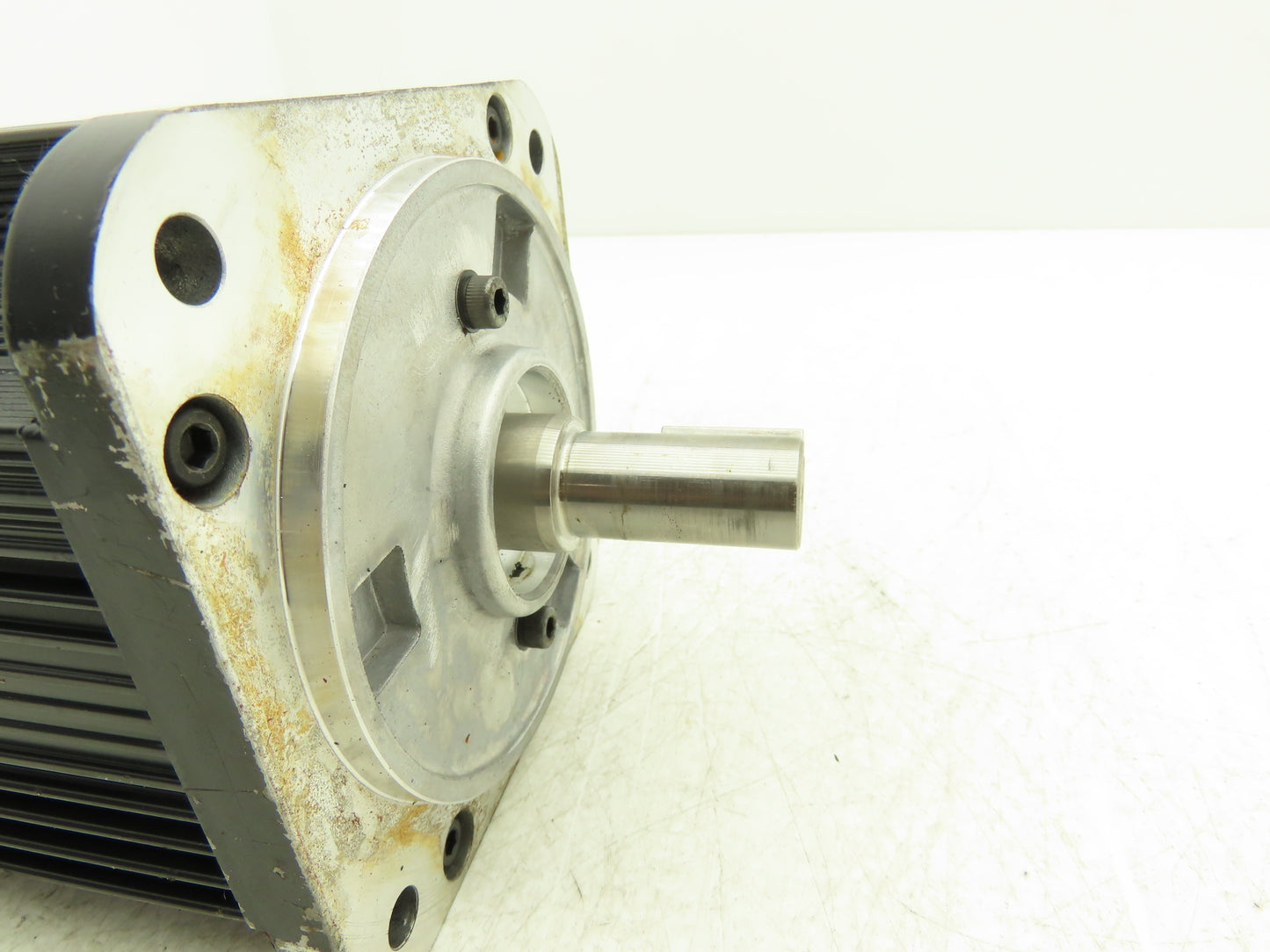 Yaskawa USAGED-09A22K AC Servo Motor 0.85kW 3PH 1500 RPM Encoder UTOPH-81AWF