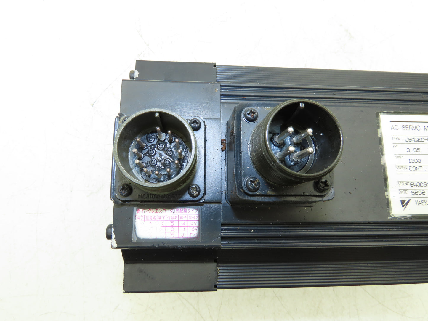 Yaskawa USAGED-09A22K AC Servo Motor 0.85kW 3PH 1500 RPM Encoder UTOPH-81AWF