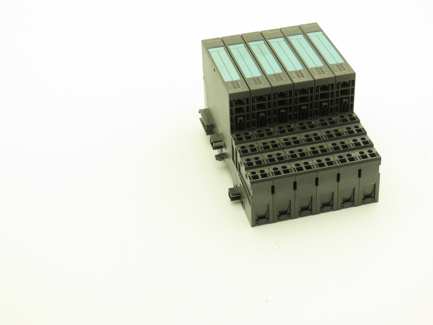 Siemens 6ES7 132-4BF00-0AA0 SIMATIC 8PT Digital Output W/Terminal 24VDC Lot Of 6
