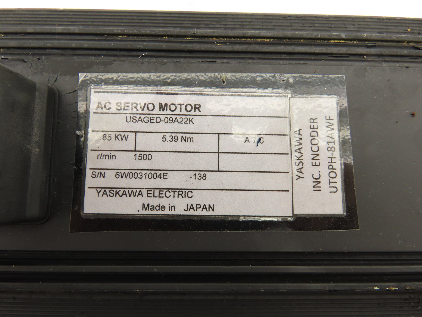Yaskawa USAGED-09A22K AC Servo Motor 0.85kW 3PH 1500 RPM Encoder UTOPH-81AWF