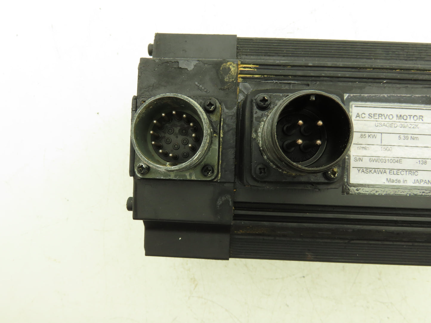 Yaskawa USAGED-09A22K AC Servo Motor 0.85kW 3PH 1500 RPM Encoder UTOPH-81AWF