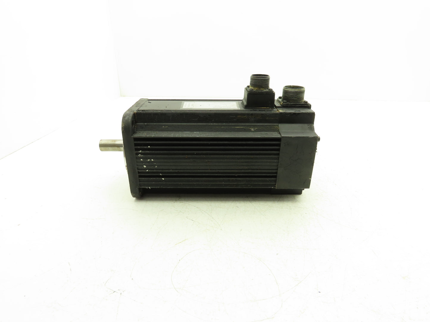Yaskawa USAGED-09A22K AC Servo Motor 0.85kW 3PH 1500 RPM Encoder UTOPH-81AWF