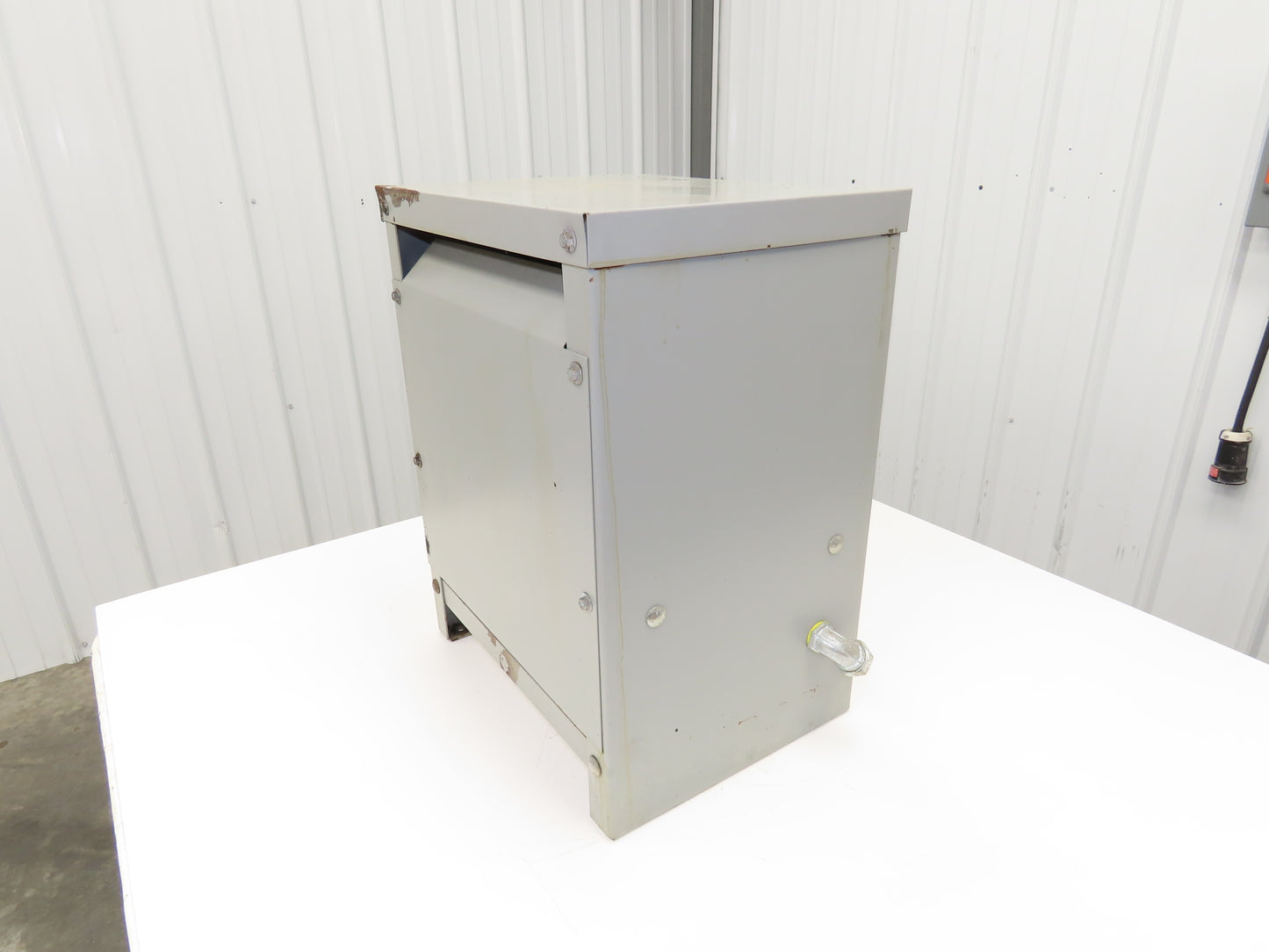 Hevi-Duty T2H15S Stepdown Power Transformer 15kva 3Ph HV 480V LV 208Y/120V