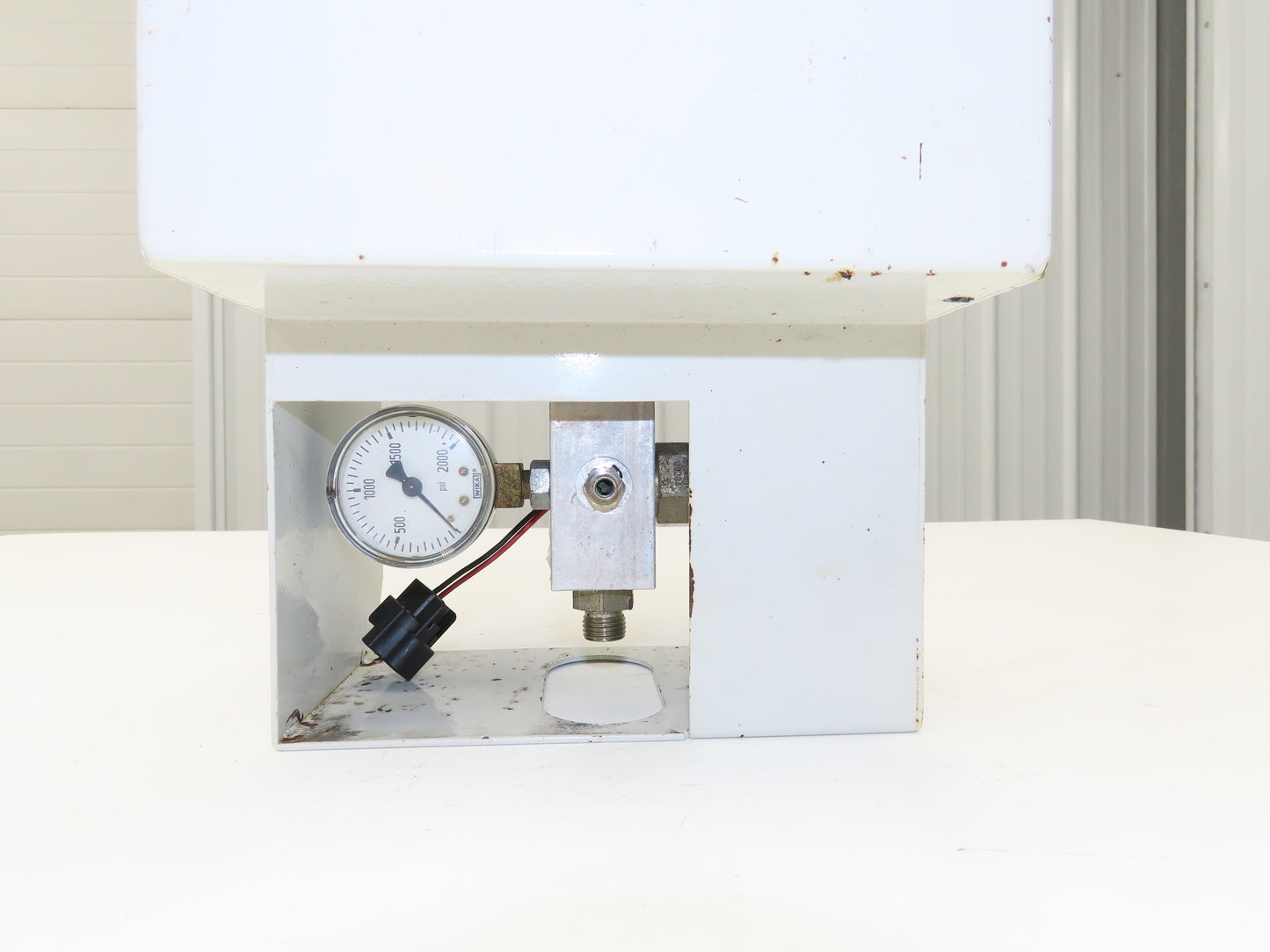 Haas VF-2 CNC Spindle Counterbalance Nitrogen Cylinder With Housing