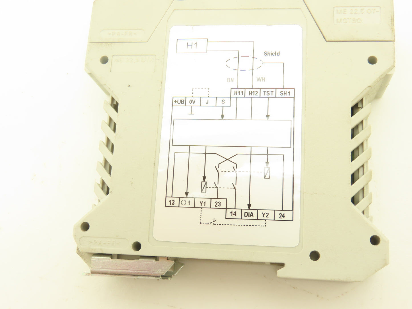 Euchner CES-AZ-AES-01B Evaluation Unit Safety Relay 2 Output 24VDC Din Mount