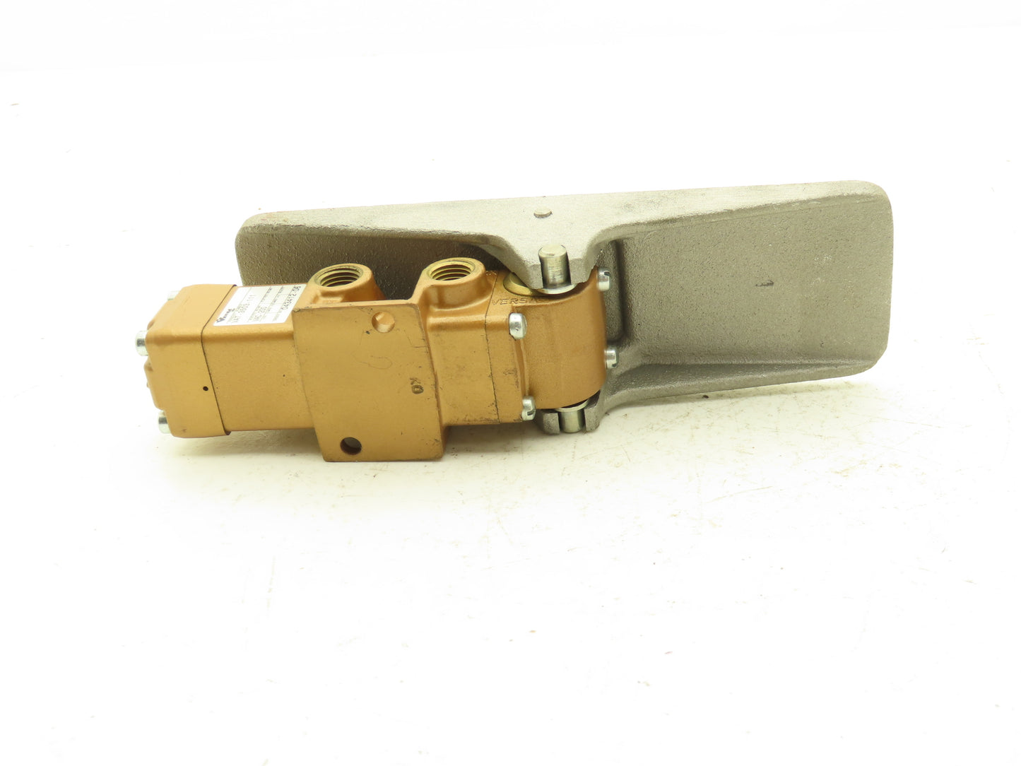 Versa VAT-3503-111 Brass Directional Pneumatic Air Valve 3-Way 3-Pos Foot Pedal