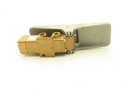 Versa VAT-3503-111 Brass Directional Pneumatic Air Valve 3-Way 3-Pos Foot Pedal