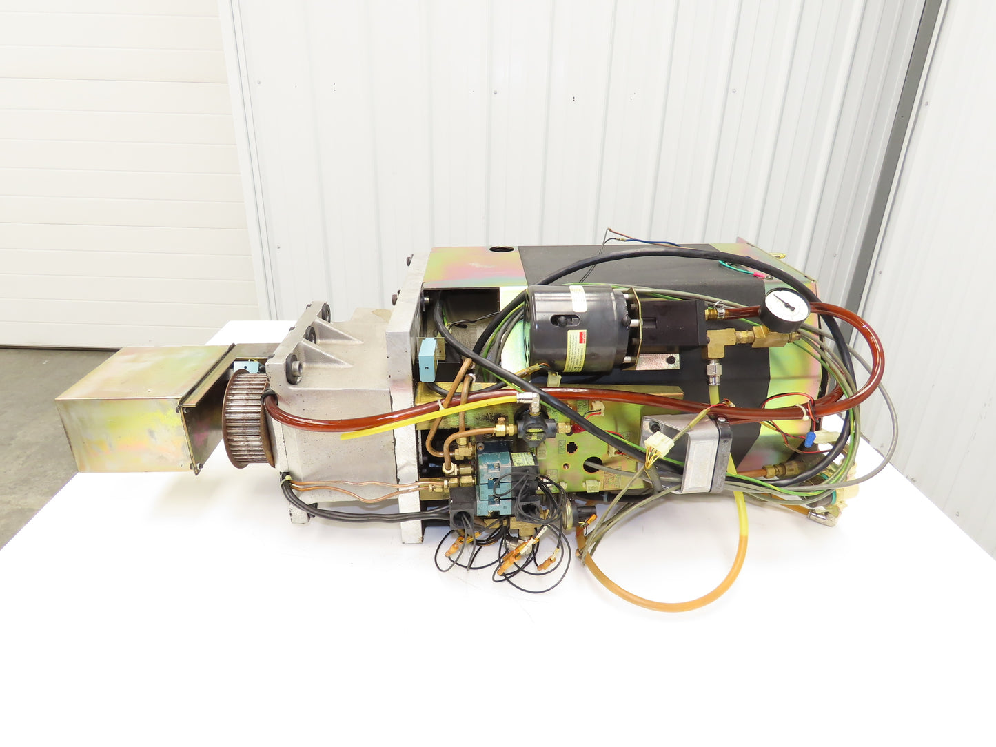 Hass VF-2 CNC Machining Spindle Motor 30Hp 8100 RPM Gear Reducer Belt Driven