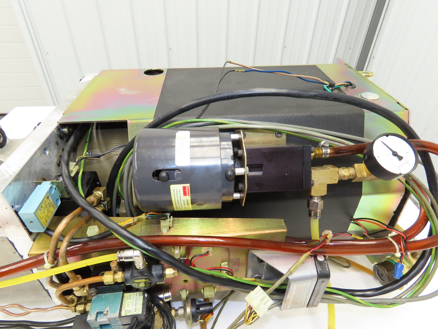 Hass VF-2 CNC Machining Spindle Motor 30Hp 8100 RPM Gear Reducer Belt Driven