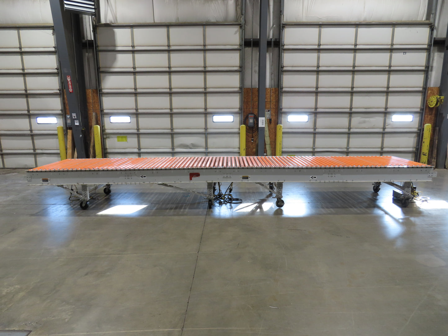 Roach 48"x 22' 6" Portable Roller Conveyor 115V Adj Speed O-Ring Belt Drive 30"H