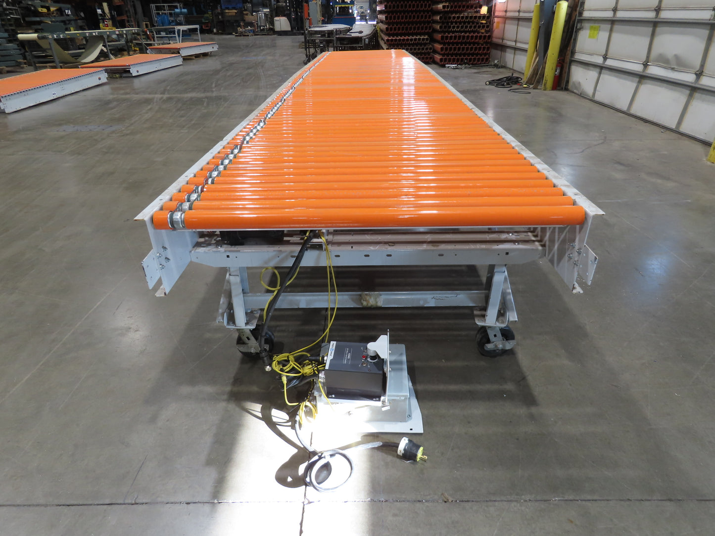 Roach 48"x 22' 6" Portable Roller Conveyor 115V Adj Speed O-Ring Belt Drive 30"H