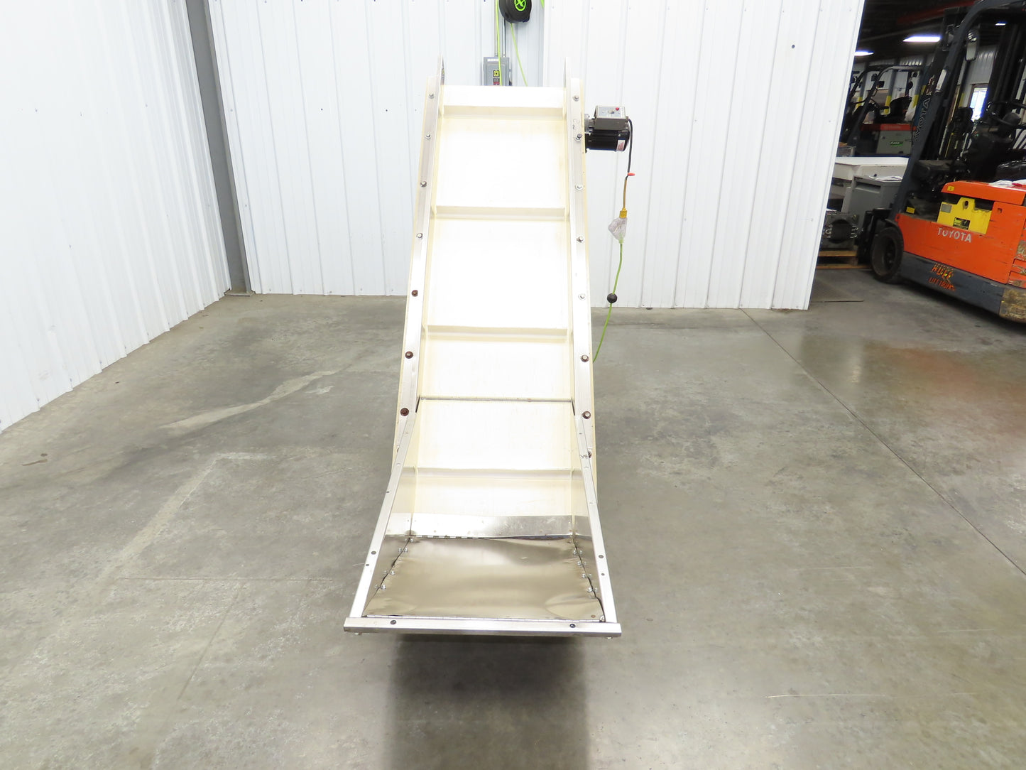 Plastic Process 24"x 80" Portable Incline Conveyor Cleated Belt 115V 1PH 20FPM