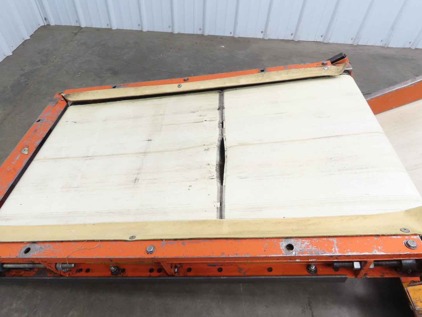 EMI Plastics CAR-24 Adjustable Flat to Incline Belt Conveyor 115V 1PH 40FPM