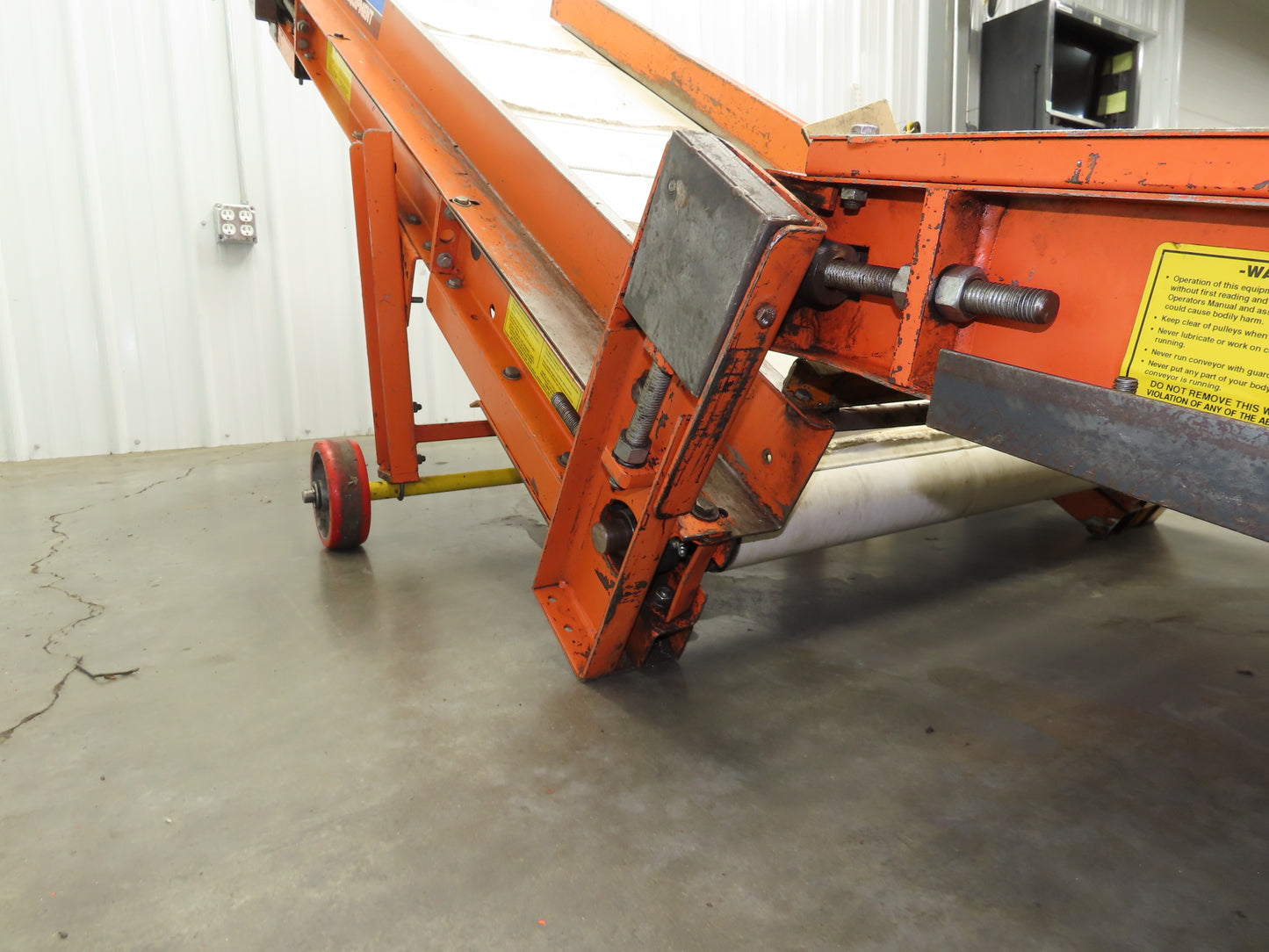 EMI Plastics CAR-24 Adjustable Flat to Incline Belt Conveyor 115V 1PH 40FPM