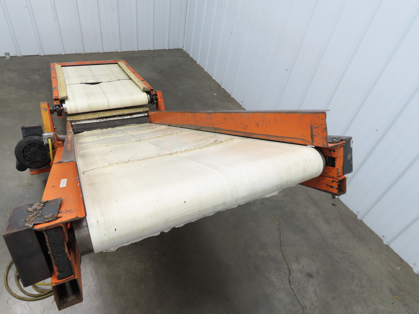 EMI Plastics CAR-24 Adjustable Flat to Incline Belt Conveyor 115V 1PH 40FPM