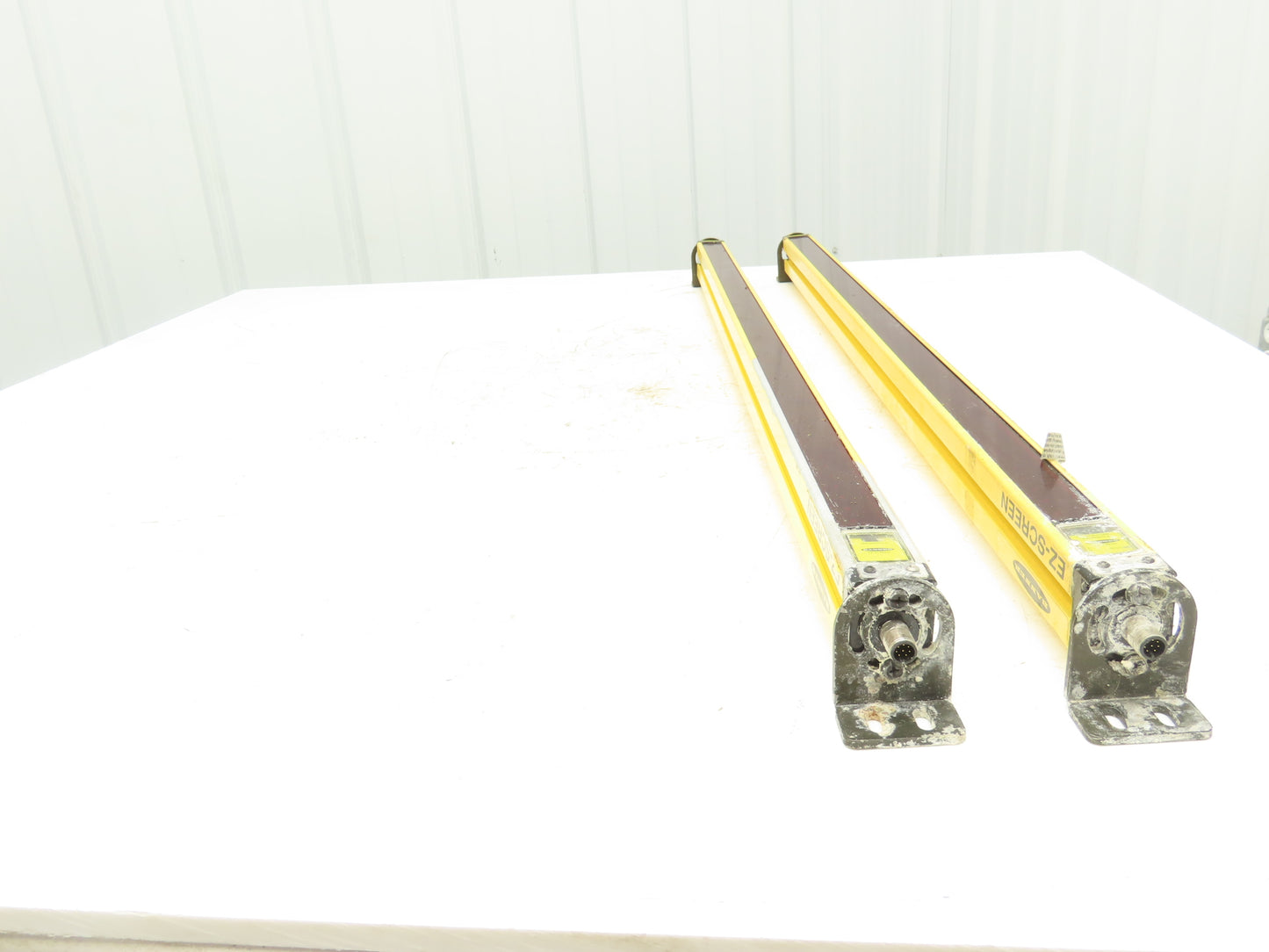 Banner SLSR30-900Q8 EZ-SCREEN Safety Light Curtain Emitter Receiver Set 900mm