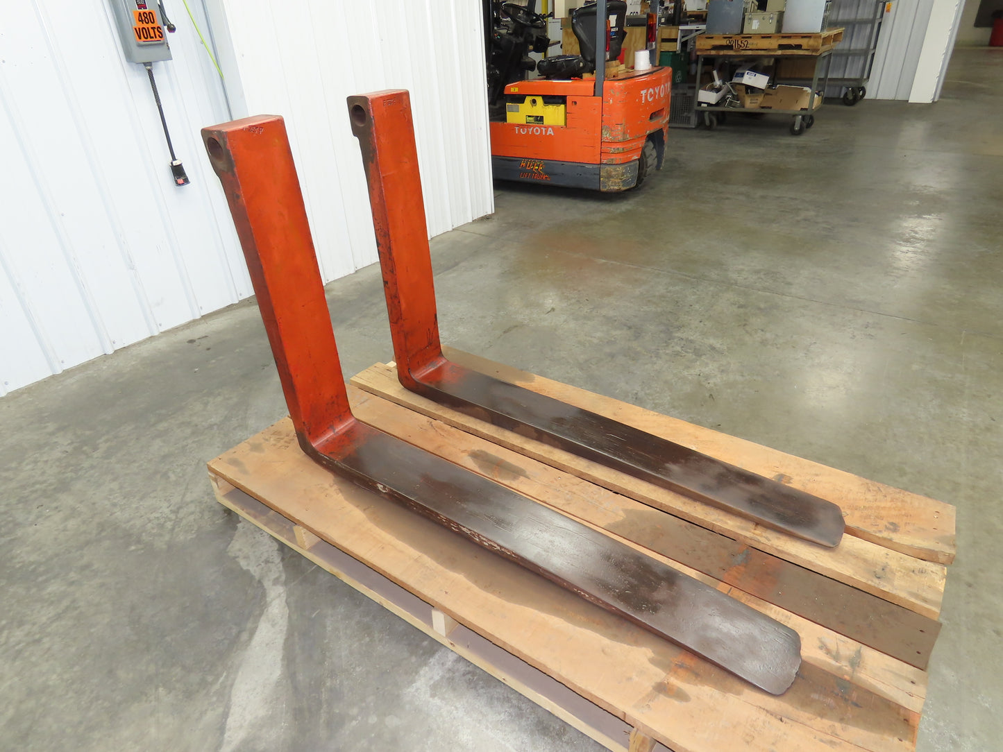 FDF 677309160 2.5x7x56" Pin-Type Shaft-Mounted Forklift Telehandler Forks 1-Pair