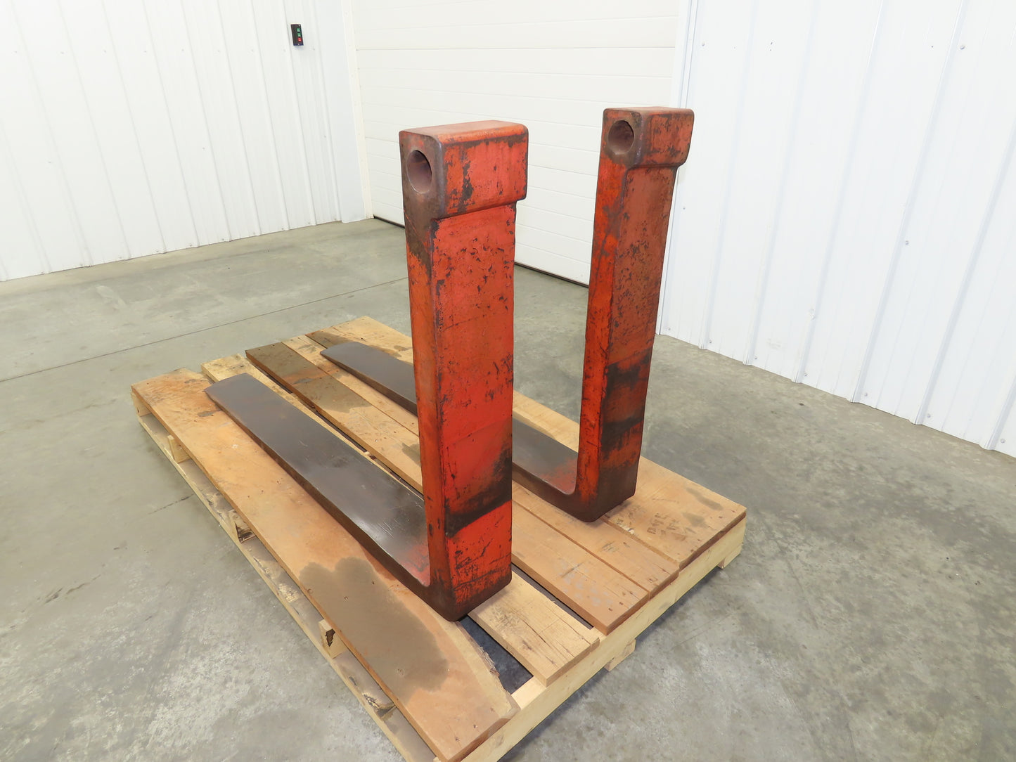 FDF 677309160 2.5x7x56" Pin-Type Shaft-Mounted Forklift Telehandler Forks 1-Pair