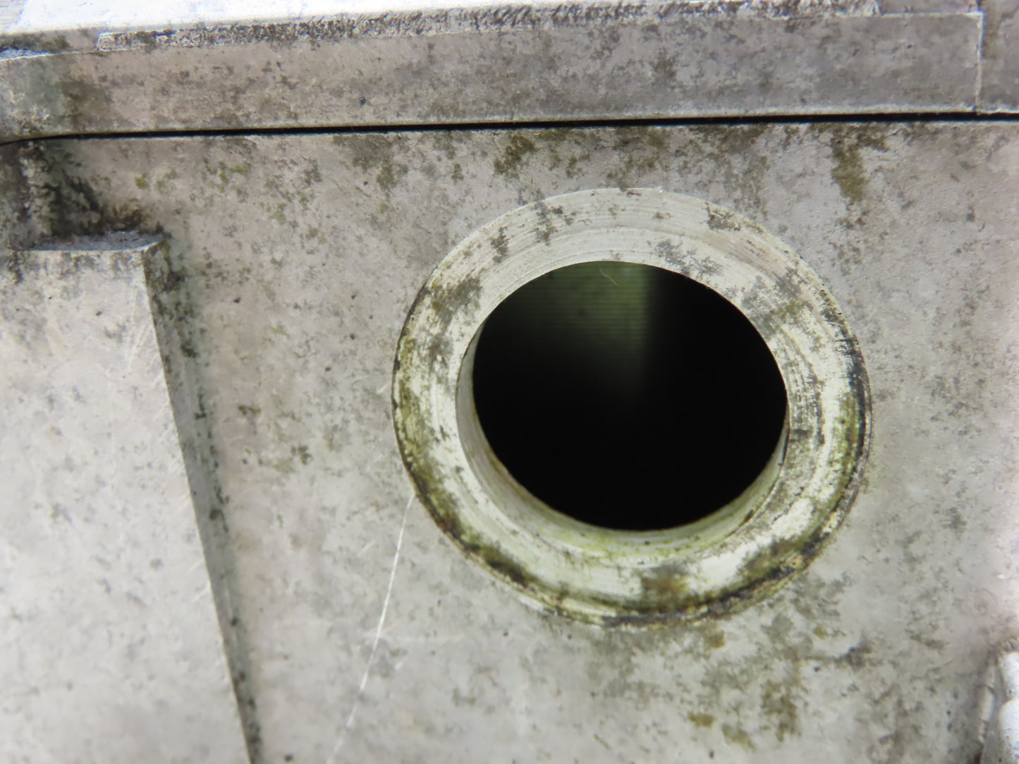 Daido Metal MRJ010211 Lubricator Oil Pump 0.1 L/min 3-Liter Tank 100/110V