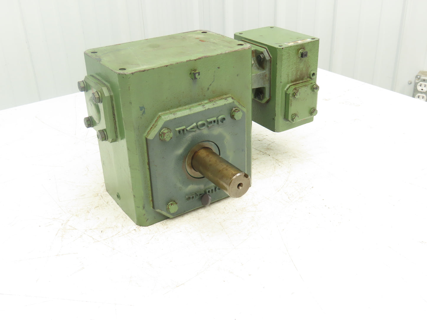 Grove Gear Flexaline DMQ1325-1 Gearbox 900:1 Double Reducer 2rpm .37Hp 56C LH