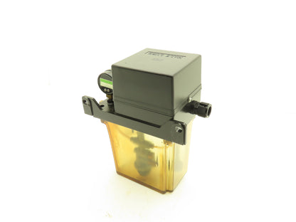 Hansung Hals Lube HMGP-303M Lubricator Oil Pump 2-Liter Tank 150cc/min 220V 1PH