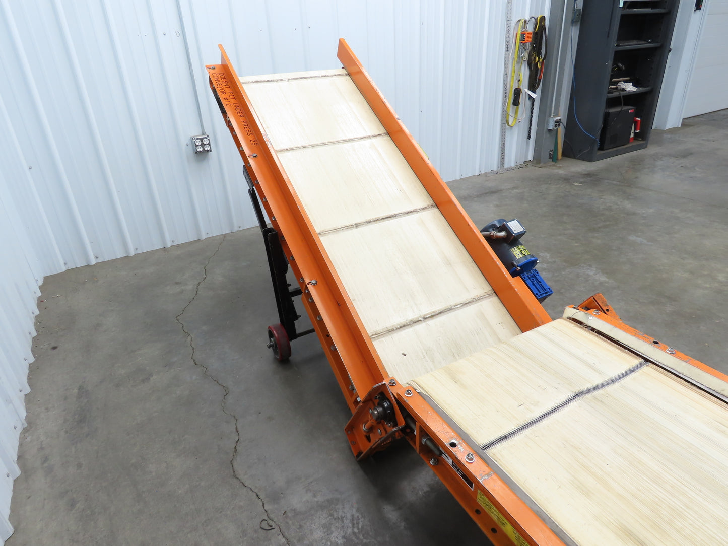 EMI Plastics CAR-24 Adjustable Flat to Incline Belt Conveyor 115V 1PH 20FPM