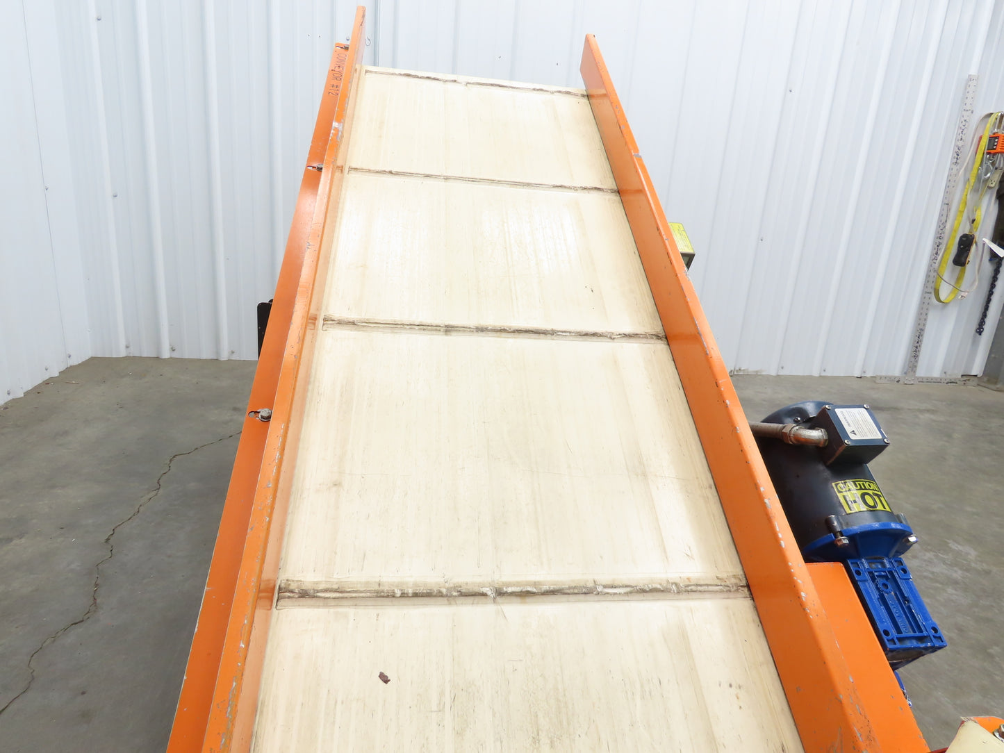 EMI Plastics CAR-24 Adjustable Flat to Incline Belt Conveyor 115V 1PH 20FPM