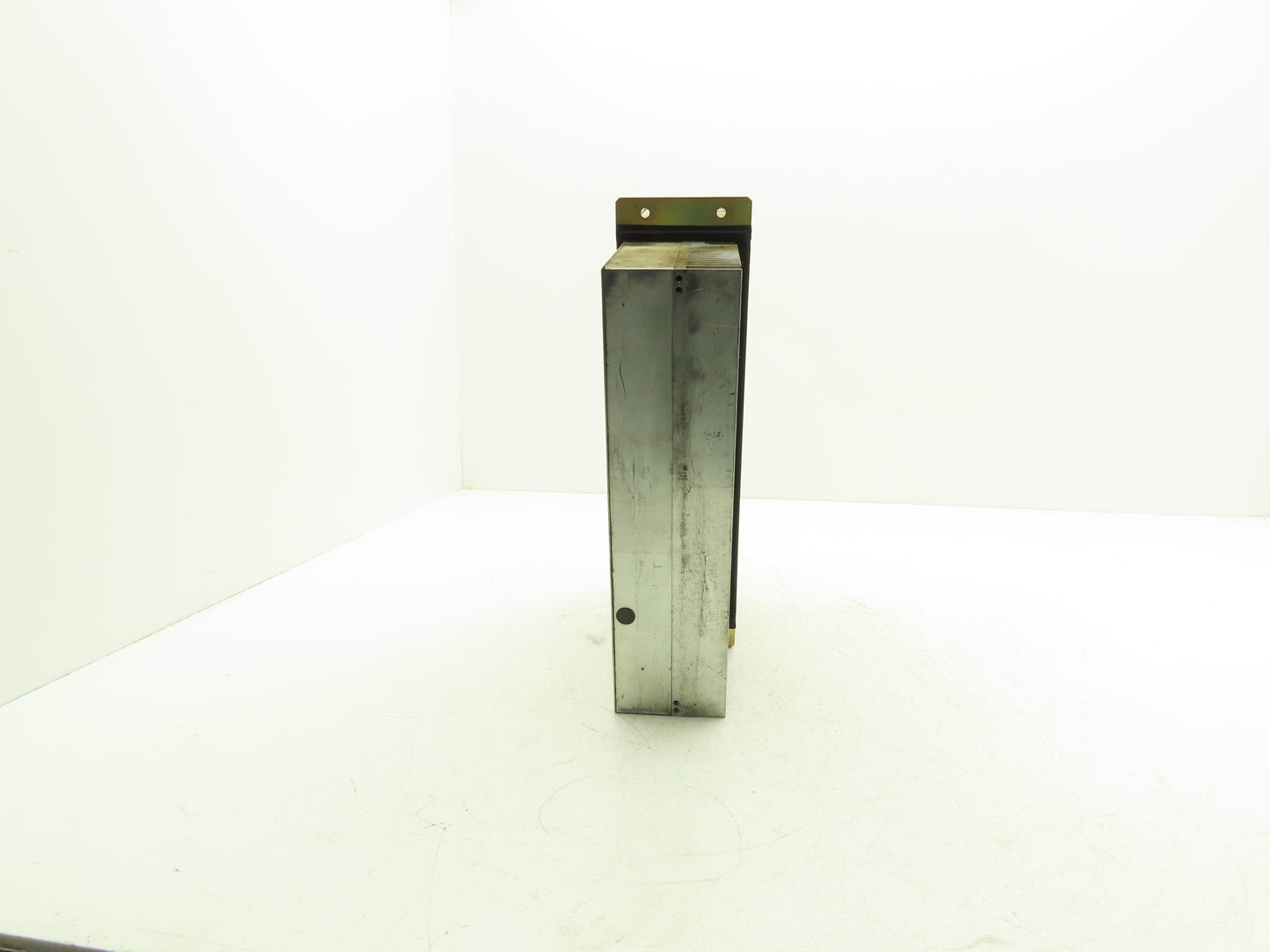 Yaskawa CACR-IR44SFBY8 P00 B12 Servo Drive Controller Servopack 5.9Hp 230VAC 3Ph