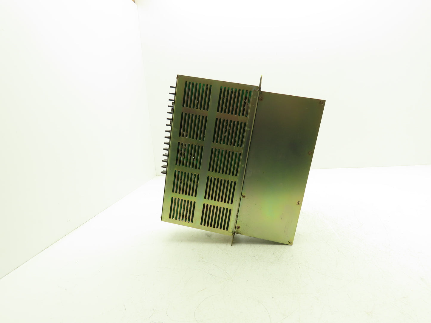 Yaskawa CACR-IR44SFBY8 P00 B12 Servo Drive Controller Servopack 5.9Hp 230VAC 3Ph