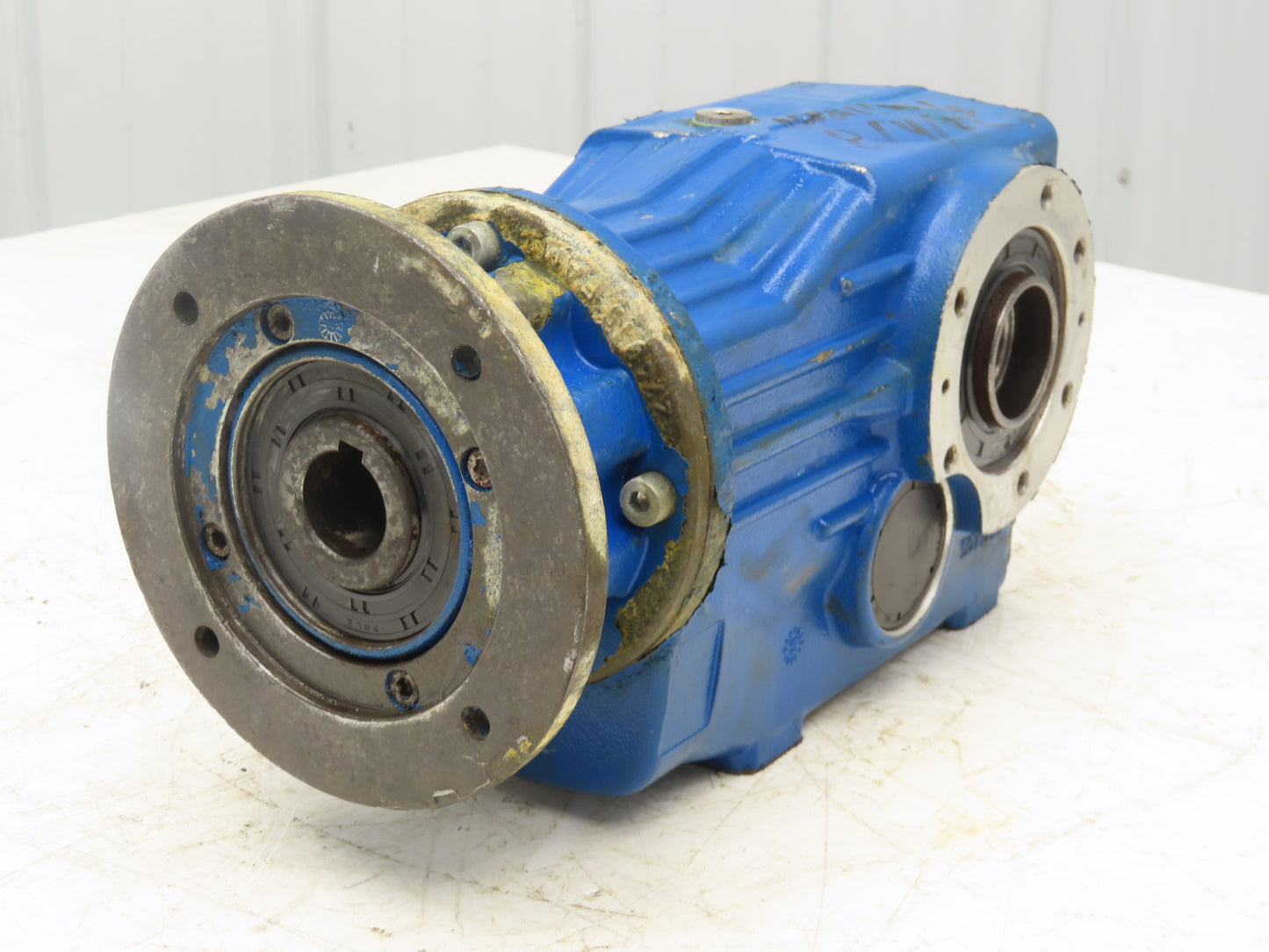 STM OMF 71 Helical Gearbox 179.6:1 Reducer 10rpm 35mm Hollow Shaft *Bad Seal*