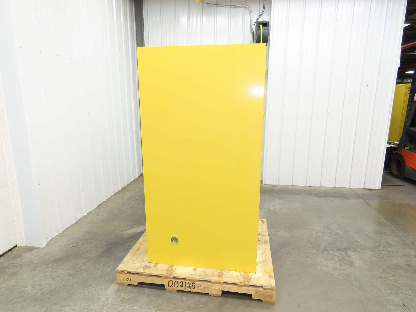 Justrite 896000 Flammable Safety Cabinet 60 Gallon Yellow Flammable Liquid